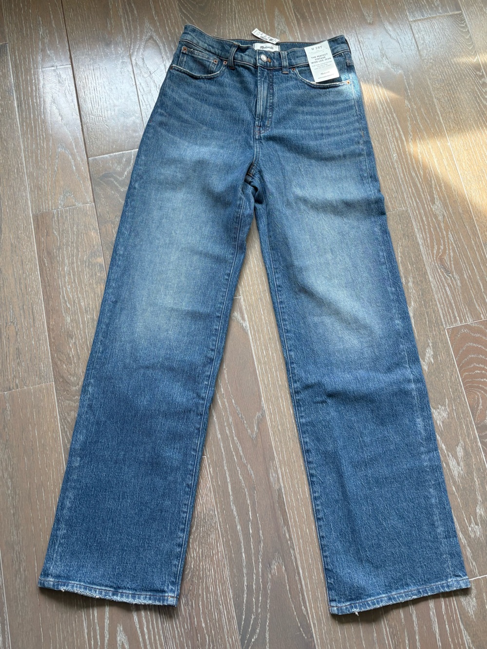 NEW WITH TAG! Madewell “The Perfect Vintage Wide-leg Jean” size 28 Tall